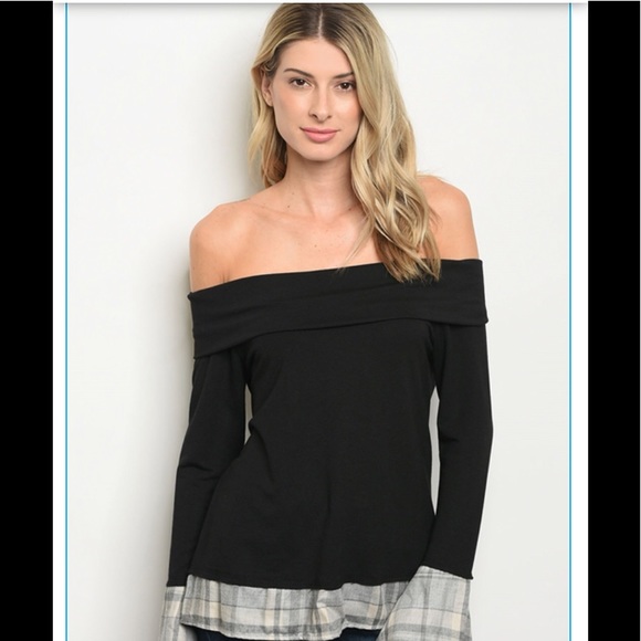 Tops - New! Off the shoulder top